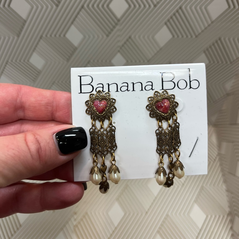 Vintage Banana Bob Brass Tone Heart Glass Stones Dangle Earrings